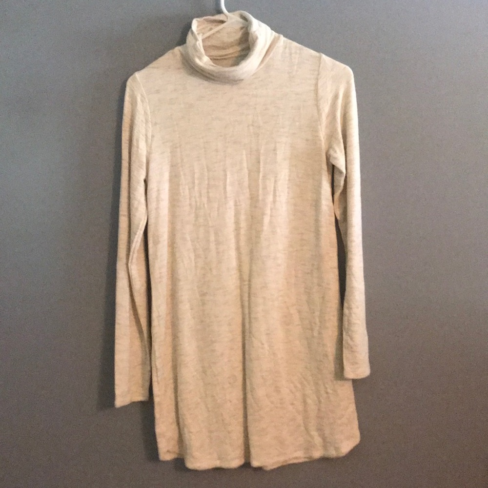 a&f long sleeve light sweater dress